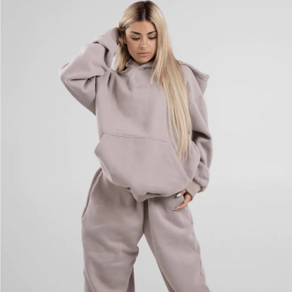 COMFRT UNISEX Signature Fit Hoodie/Sweatpants, M pants, L hoodie, Bark.